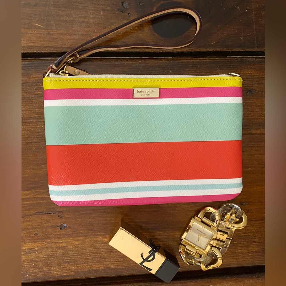 🦋SPRING SALE🦋 Authentic Kate Spade Wristlet